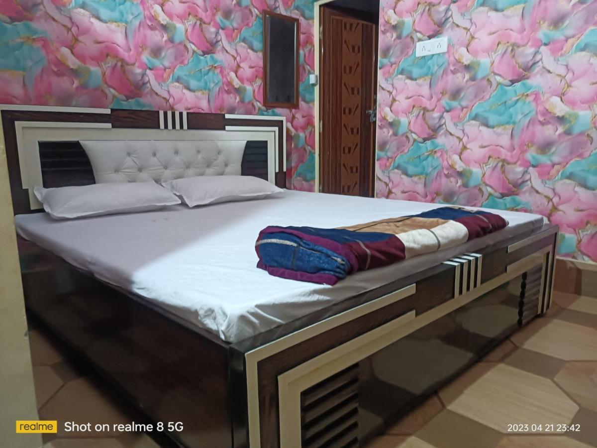 Maa Gauri Paying Guest House Варанаси Экстерьер фото